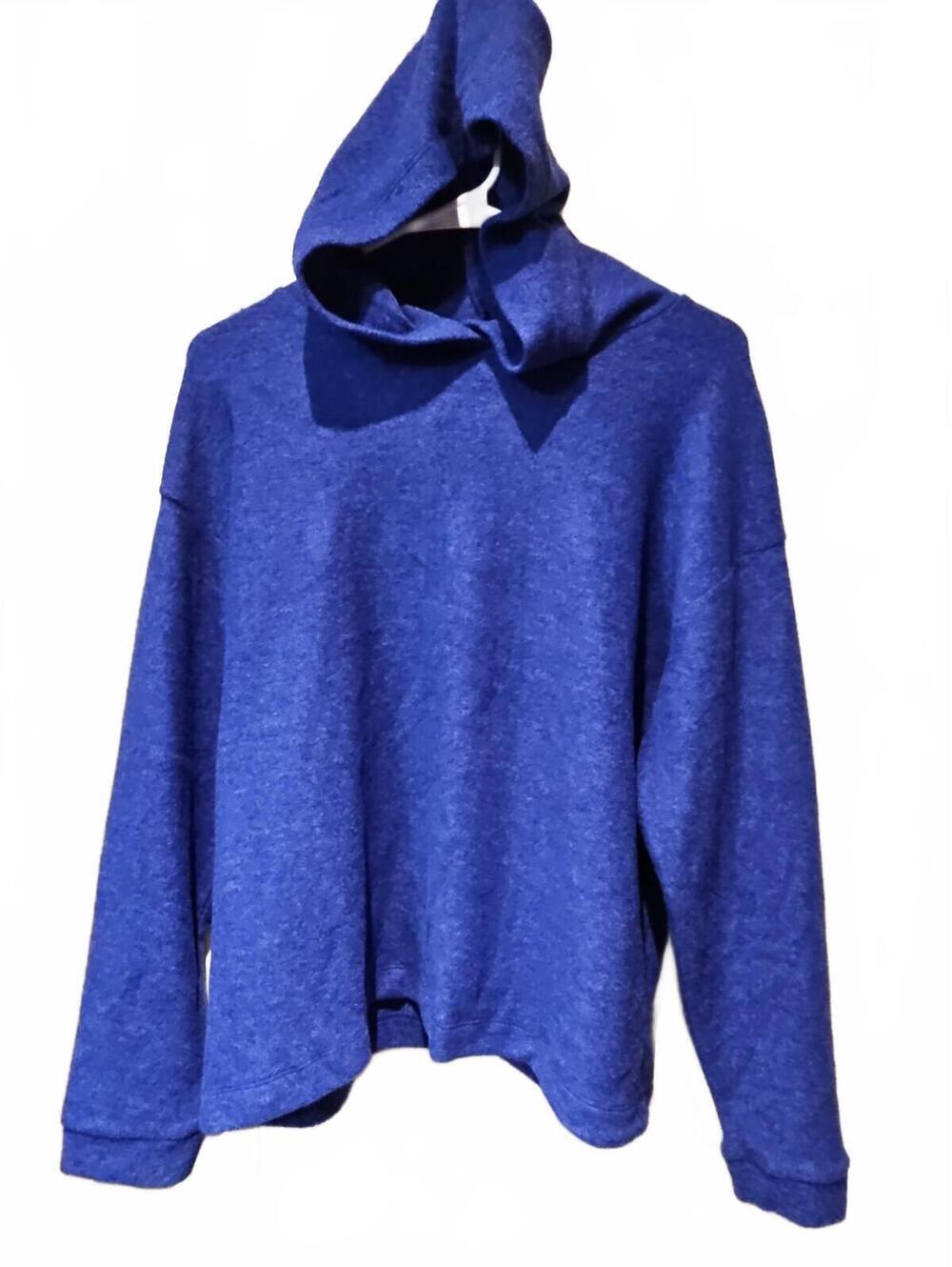 Zenana Women’s Hooded sweatshirt Size S/M NWOT